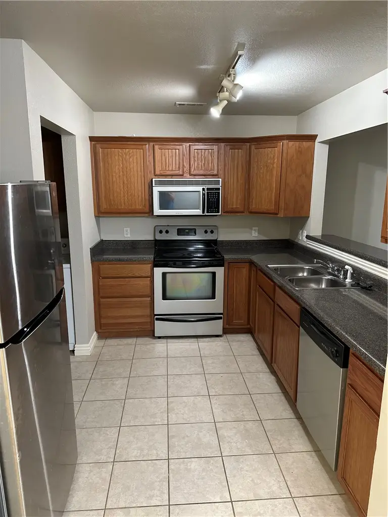 912 S Wood Avenue, Fayetteville, AR 72701 - #3