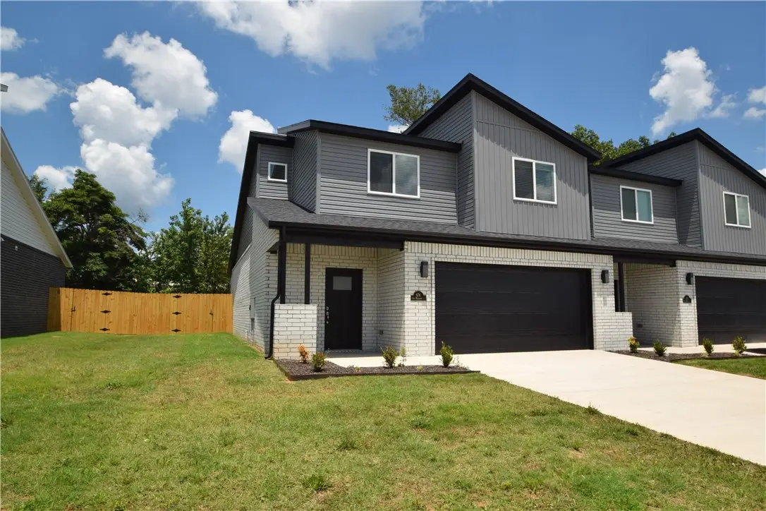 674 Sun Meadows Loop, Centerton, AR 72719 - #1