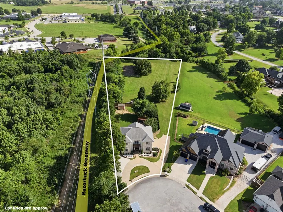 3802 Brooks Ridge, Rogers, AR 72758 - #3
