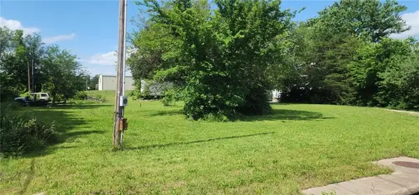 12738 Richardson Road, Farmington, AR 72730