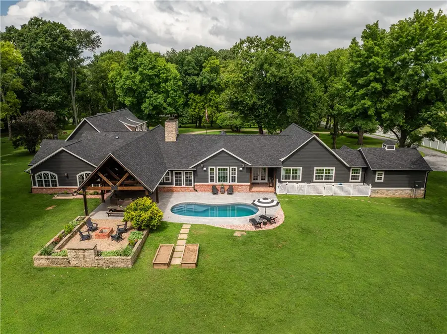 1101 N Dogwood Street, Siloam Springs, AR 72761 - #3