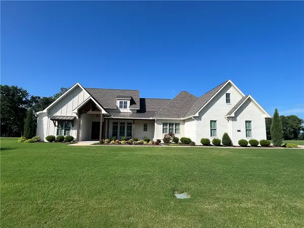 1391 River Point Road, Fayetteville, AR 72703