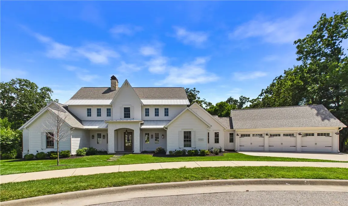 8401 W Kingbird Court, Bentonville, AR 72713 - #1