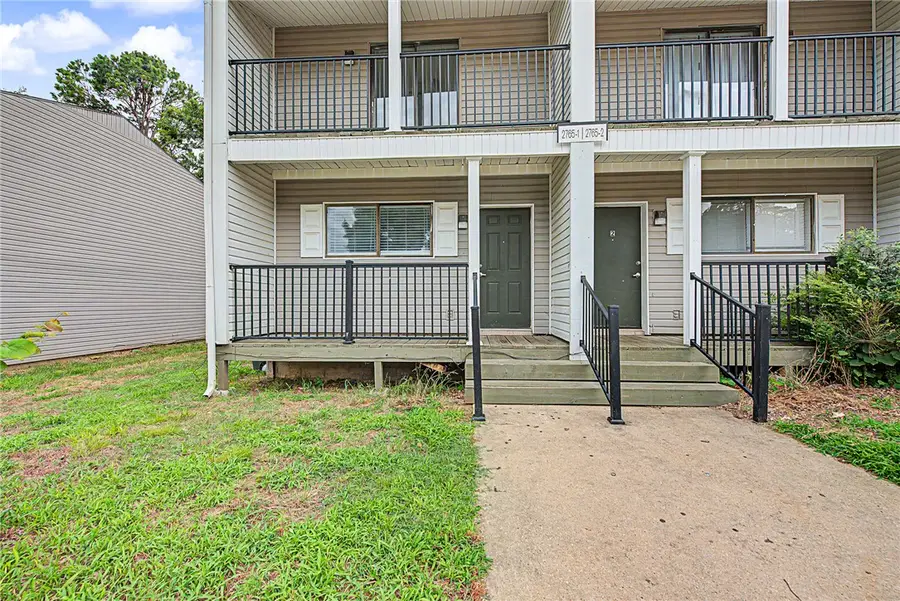 2765 #1-4 & 2731-2737 N Valencia Avenue, Fayetteville, AR 72703 - #3