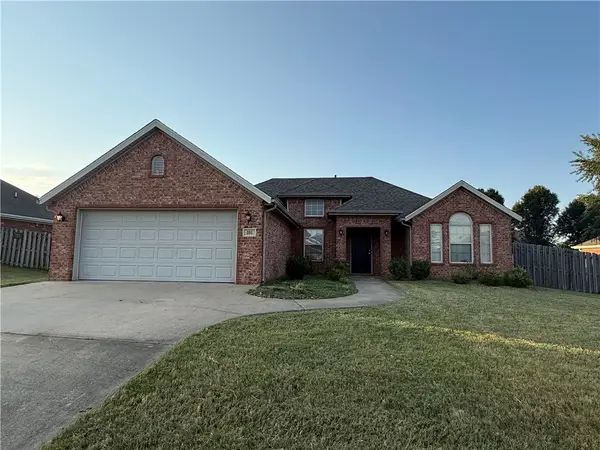 201 Coopers Farm Road, Centerton, AR 72719