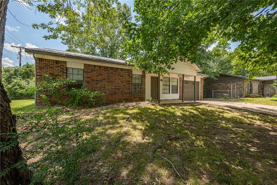 1211 Walnut Place, Elkins, AR 72727 - #2