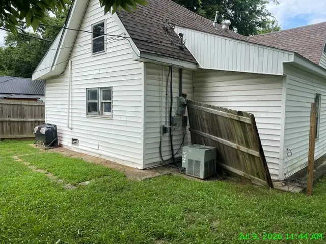 725 Madison Street, Siloam Springs, AR 72761 - #2