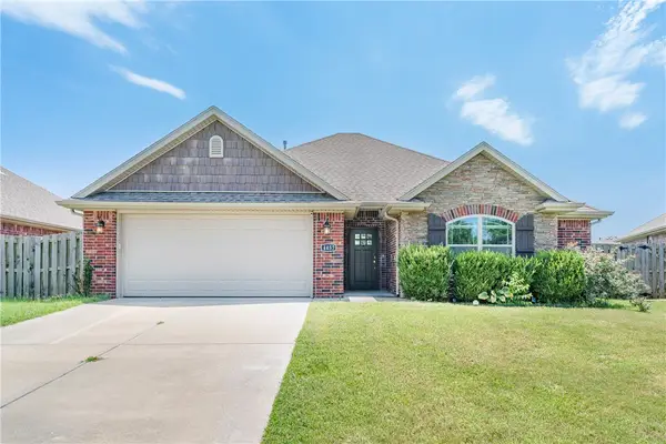4457 W Wales Drive, Fayetteville, AR 72704