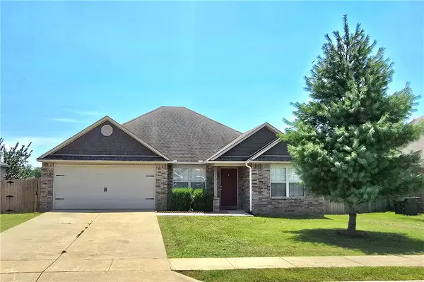 304 E Laurel Avenue, Rogers, AR 72758