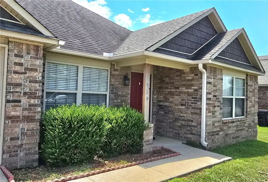304 E Laurel Avenue, Rogers, AR 72758 - #2