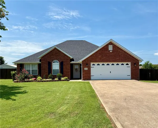 1300 Viney Grove Road, Prairie Grove, AR 72753
