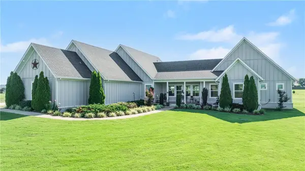 11985 Viney Grove Road, Prairie Grove, AR 72753