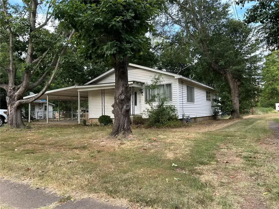 1126 N Detroit Avenue, Russellville, AR 72801 - #2