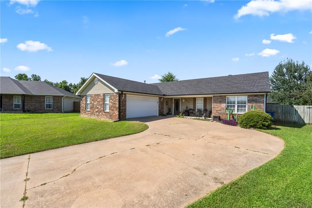 210 Perry Circle, Gravette, AR 72736 - #1