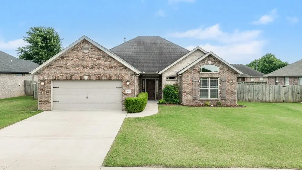 4823 W Homespun Drive, Fayetteville, AR 72704 - #1