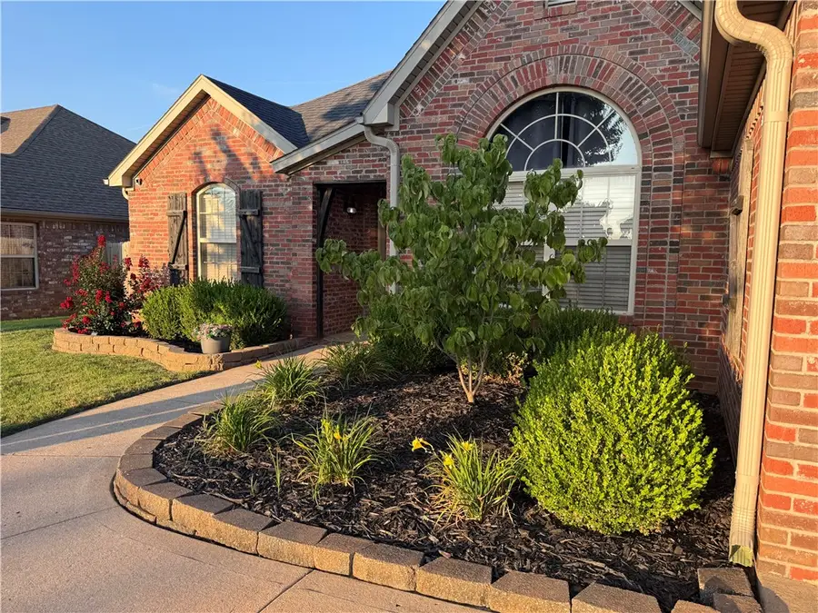 3001 SW Gumleaf Road, Bentonville, AR 72713 - #3