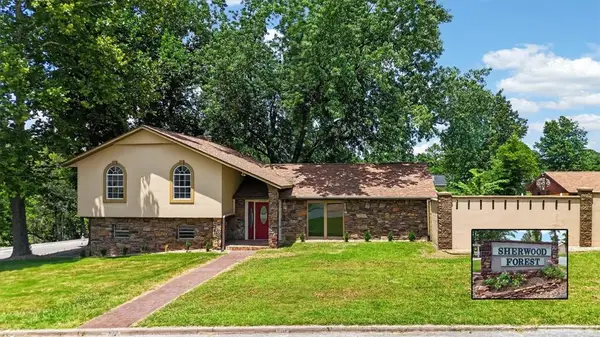 1402 11th Street, Bentonville, AR 72712