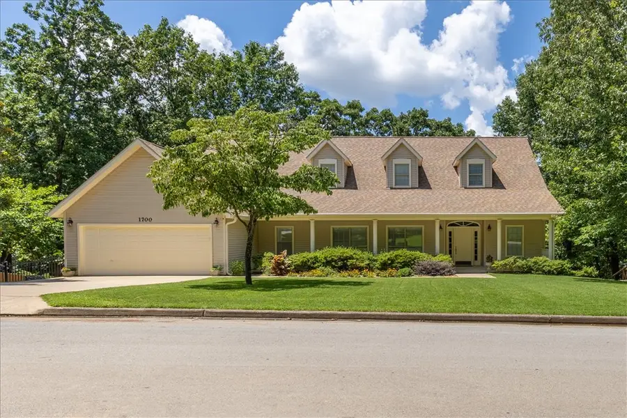 1700 N Applebury Drive, Fayetteville, AR 72701 - #3