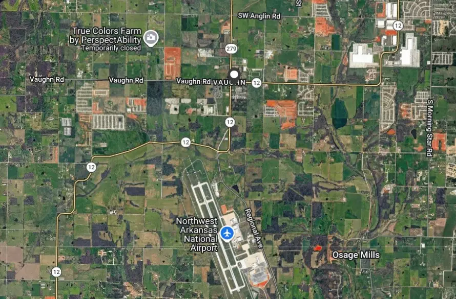 8009 Regional Airport Boulevard, Bentonville, AR 72713 - #2
