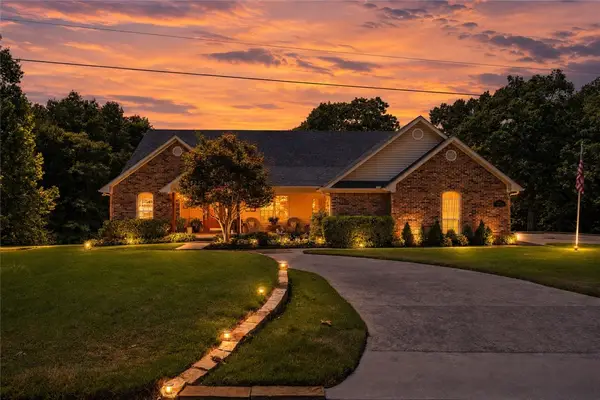 1520 N Woodland Drive, Rogers, AR 72756