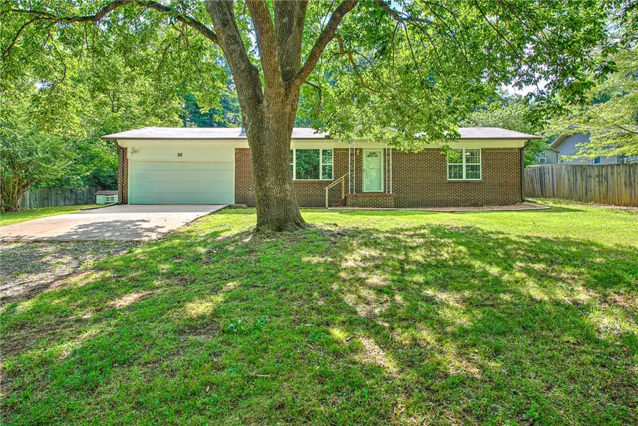 16 N Redbud Avenue, West Fork, AR 72774 - #2