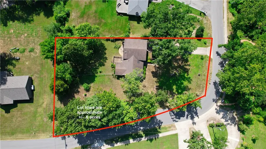 501 NW 9th Street, Bentonville, AR 72712 - #2