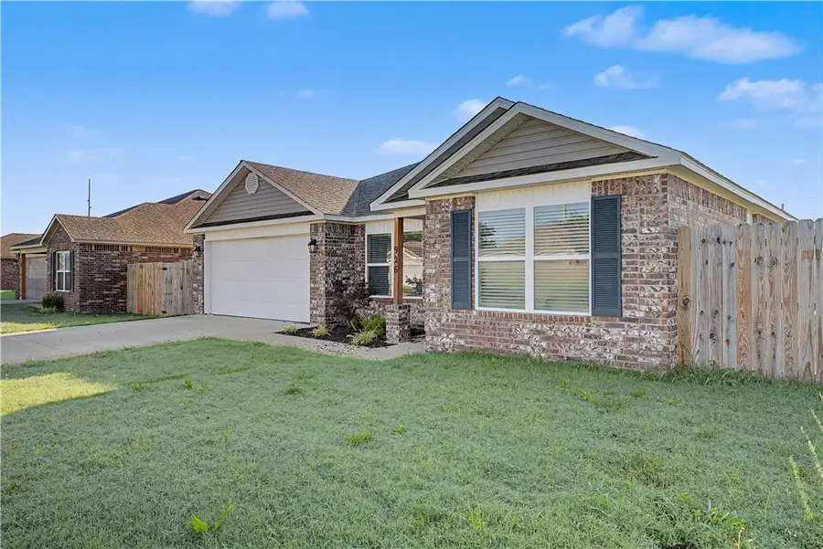 926 W Aiden Drive, Siloam Springs, AR 72761 - #2