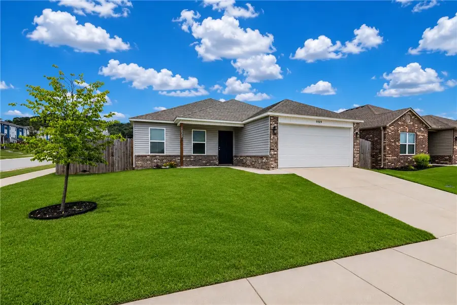 1029 S Brambling Lane, Fayetteville, AR 72701 - #3