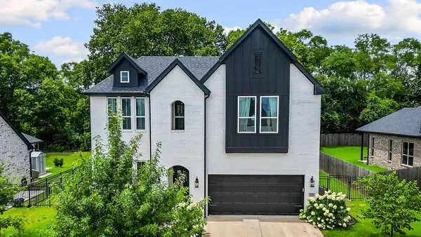 2879 N Whistle Post Drive, Fayetteville, AR 72704
