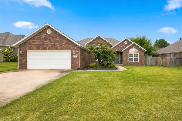 702 Maidstone Avenue, Bentonville, AR 72712