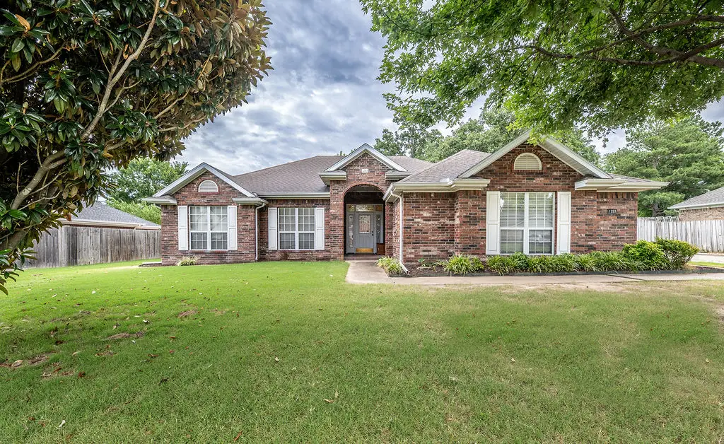 1253 Forest, Springdale, AR 72764 - #1