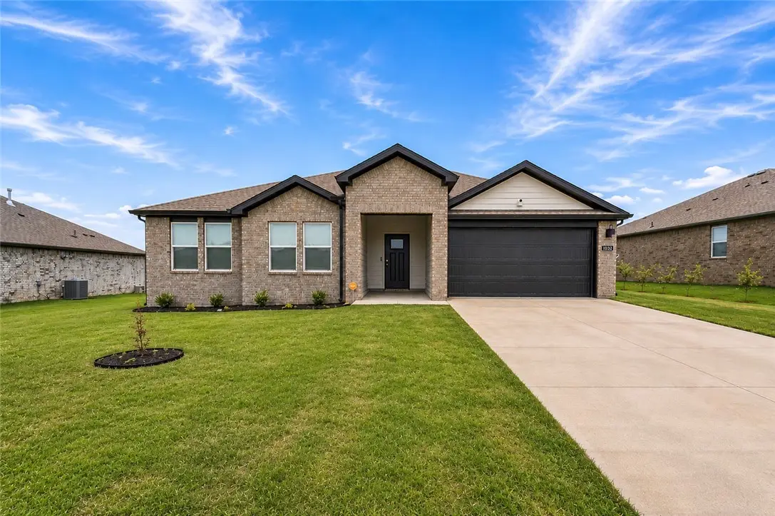 1032 Emerald Street, Prairie Grove, AR 72753 - #1