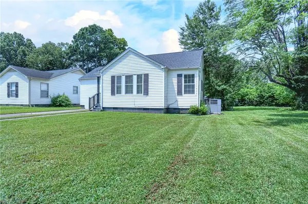 208 S Laredo Avenue, Russellville, AR 72801