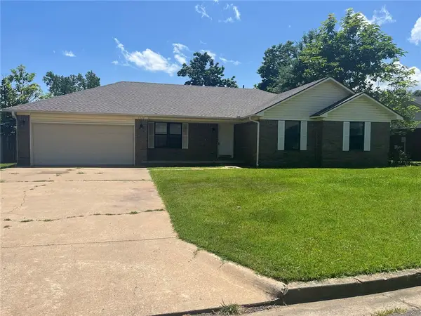 1524 E 15th Street, Russellville, AR 72802