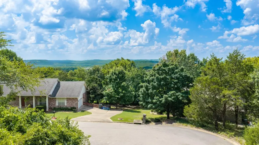 1124 E Heath Drive, Fayetteville, AR 72701 - #3