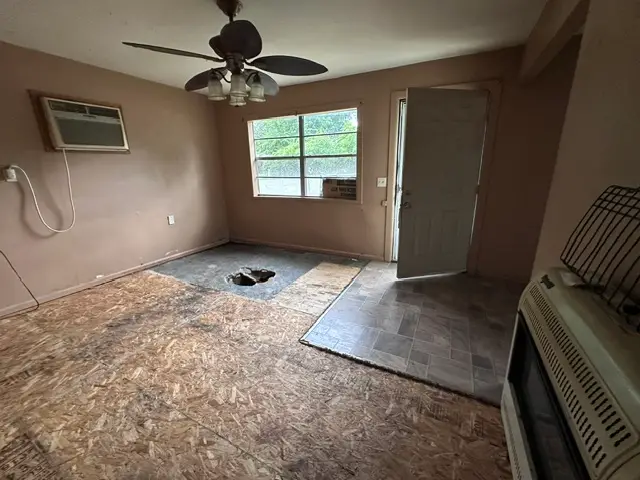 102 W South Street, Flippin, AR 72634 - #3