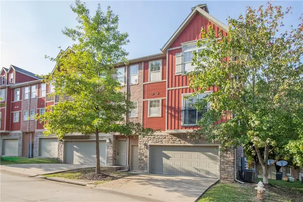 2852 W Hillshire Drive, Fayetteville, AR 72704