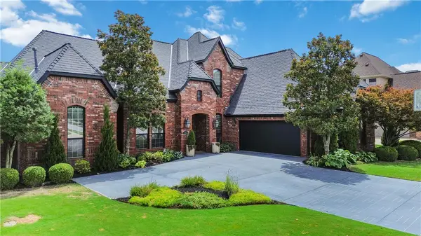 2802 Rainier Road, Rogers, AR 72758