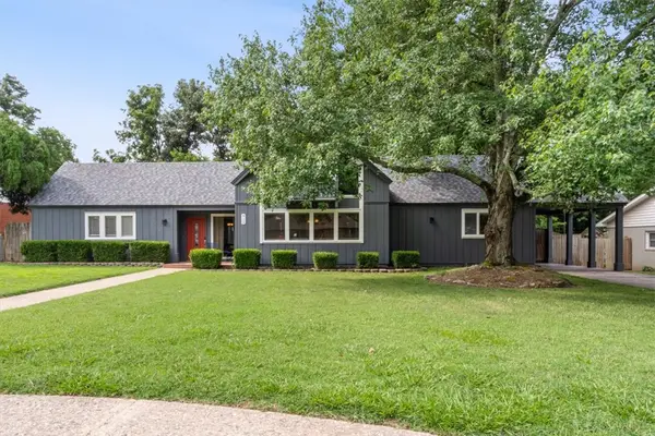 912 W Elgin Street, Siloam Springs, AR 72761