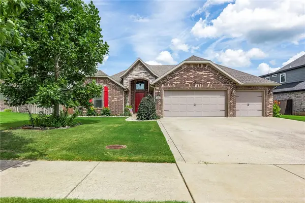 6001 SW North Fork Street, Bentonville, AR 72713