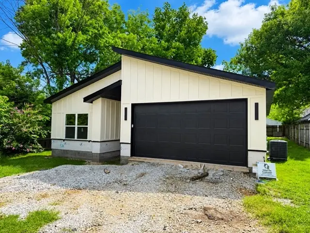 707 S Wright Street, Siloam Springs, AR 72761 - #1