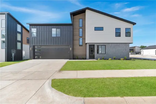 2610 W Bonnie Lane, Rogers, AR 72758
