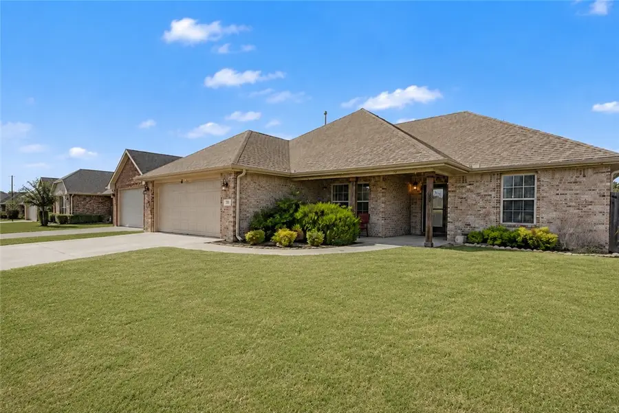 809 E Marietta Court, Rogers, AR 72758 - #3