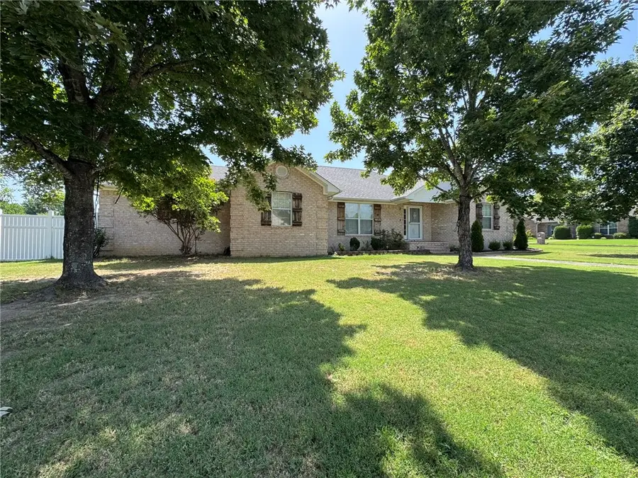 707 S Waco Avenue, Russellville, AR 72801 - #2