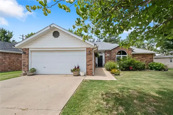 1300 N 37th Street, Rogers, AR 72756