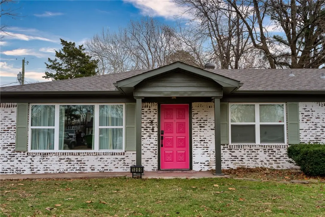 1305 Convair Street, Bentonville, AR 72712 - #1