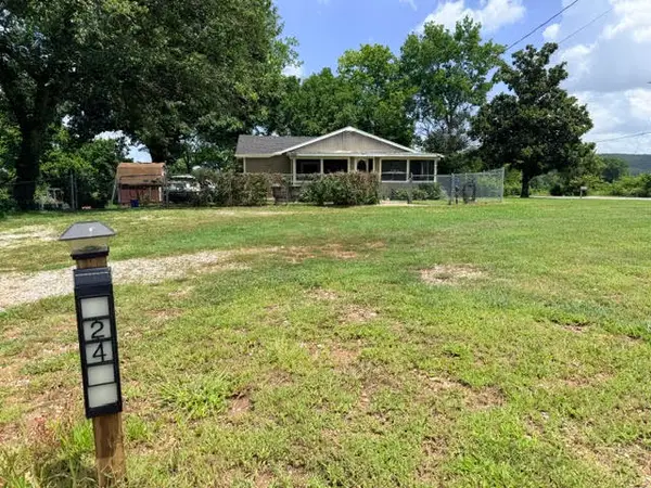 24 Wolfdale Road, Farmington, AR 72730