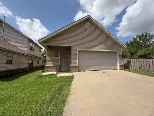 3115 W Old Farmington Road, Fayetteville, AR 72704