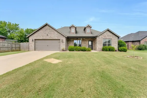 2289 Stonemill Drive, Fayetteville, AR 72701