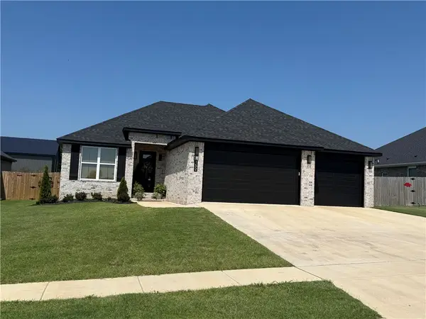 152 Nebo Street, Prairie Grove, AR 72753